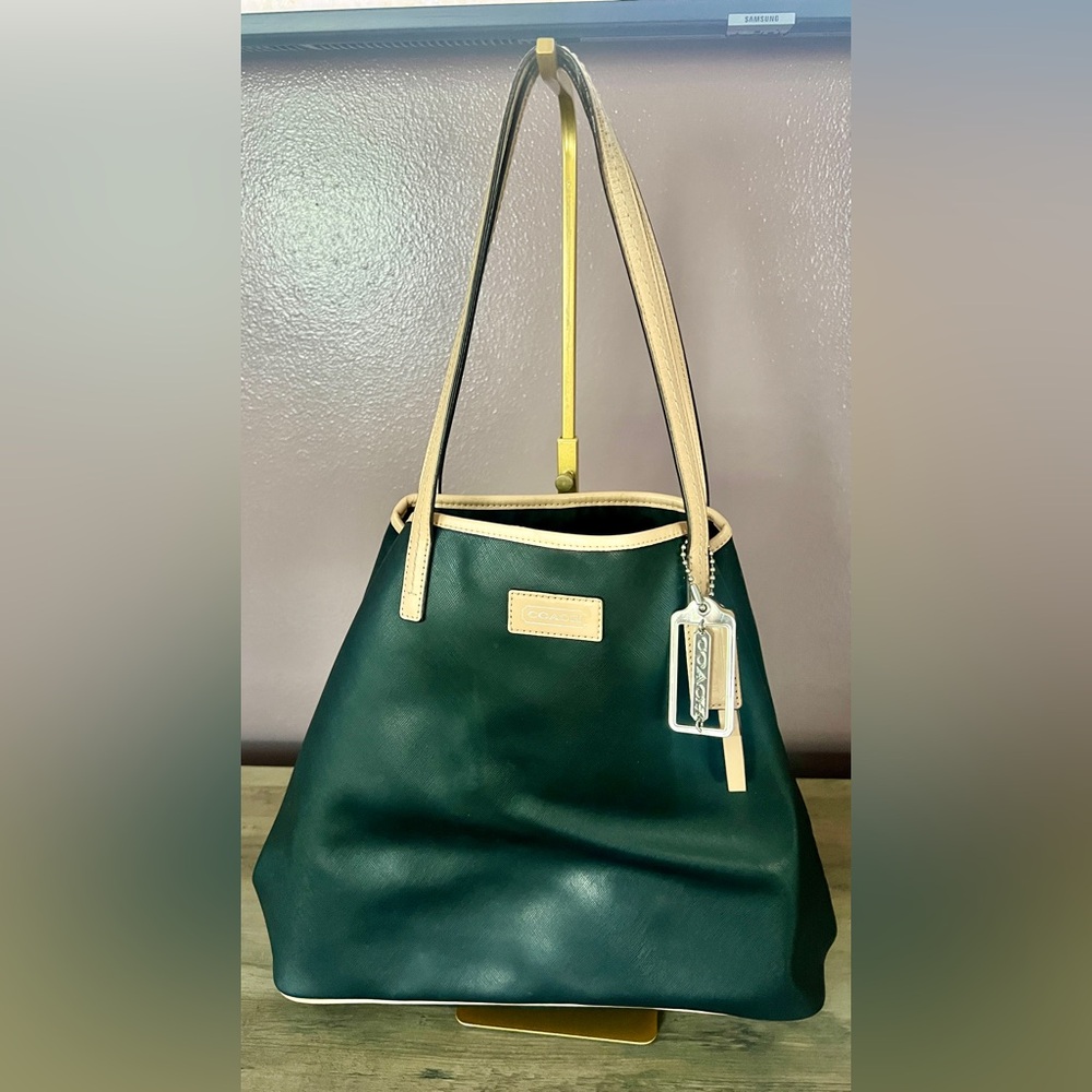 COACH  Leather Tote F24841 - Picture 5 of 9